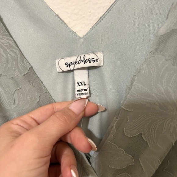 Speechless XXL Sage Green Floral Jacquard Tie-Shoulder Mini Dress Plus - Picture 2 of 8